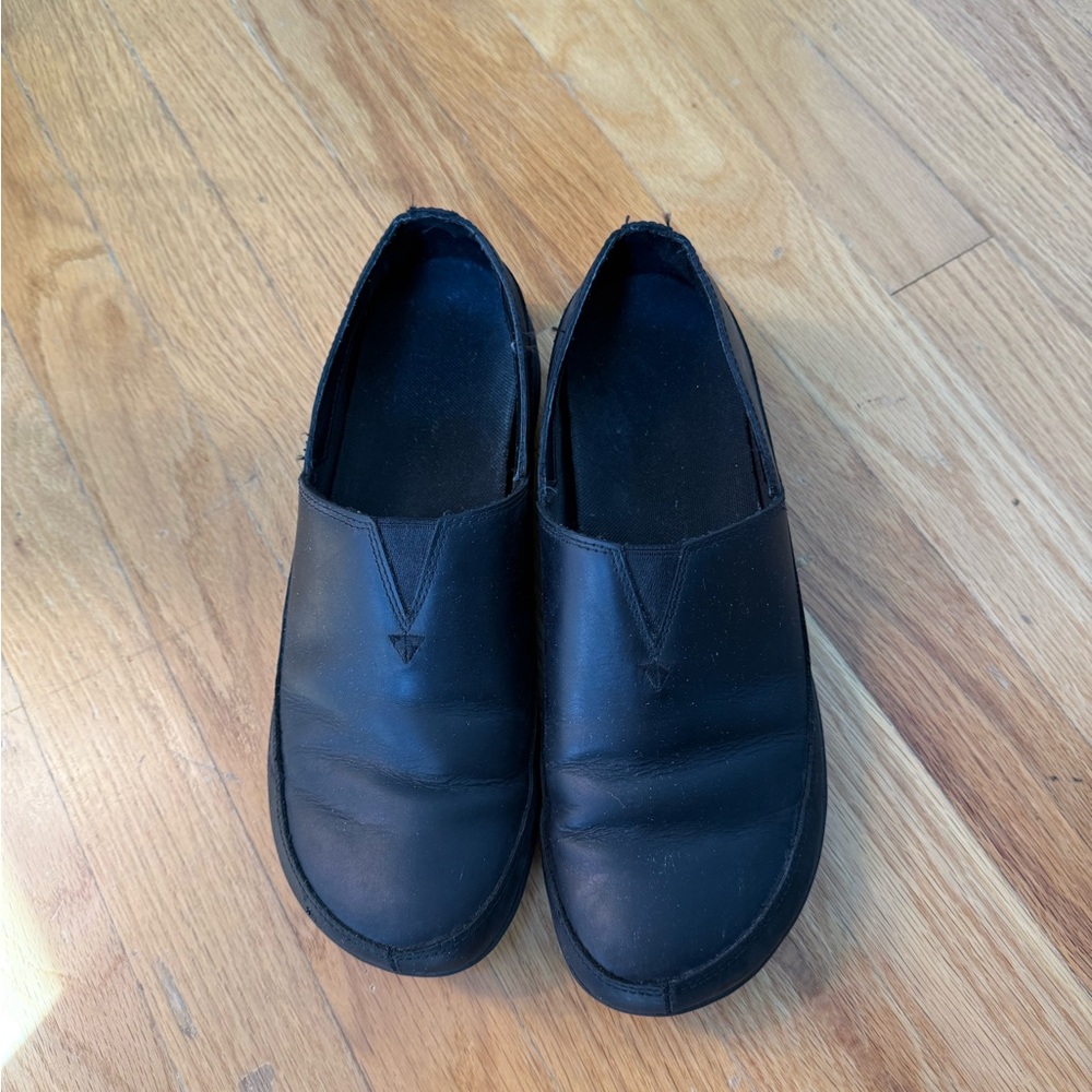 Merrell Women’s Black Leather Slip-ons